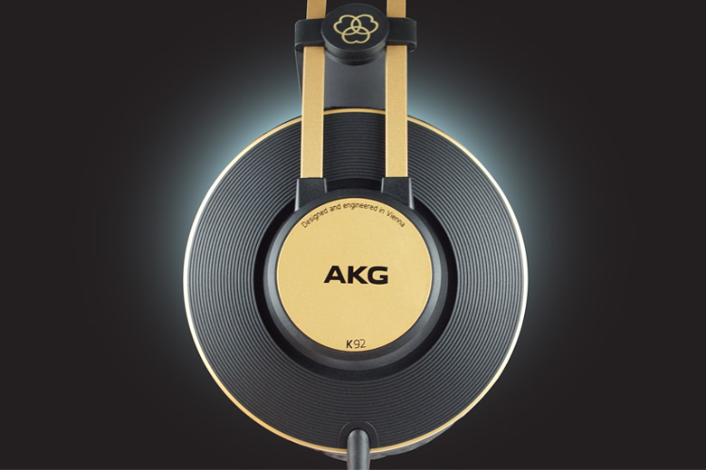 AKG K92